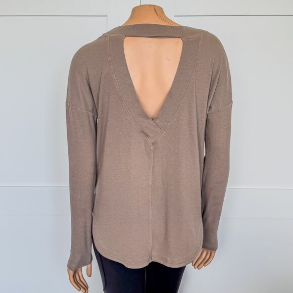 Athleta, Presence Sweatshirt w/ Accented Open Back, Pyrite, Women’s Small, Yoga - Picture 2 of 10